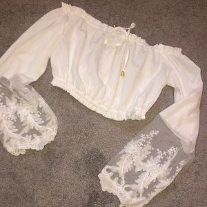 Bell sleeve lace crop top